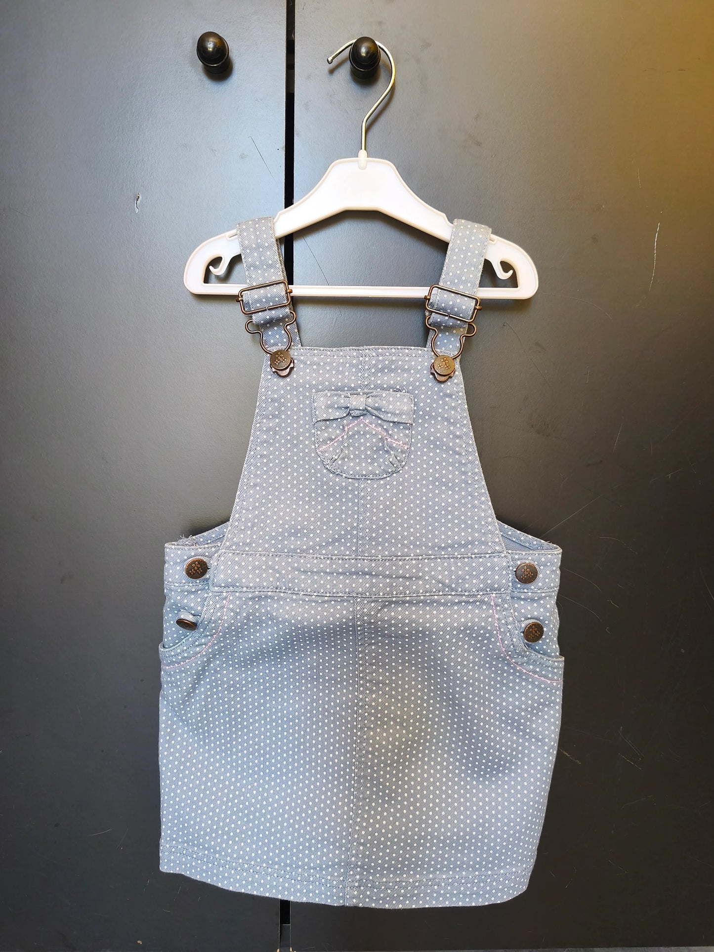 Combinaison jupe bleu jean à pois blancs – Tex 36 mois 👧✨ ref 166