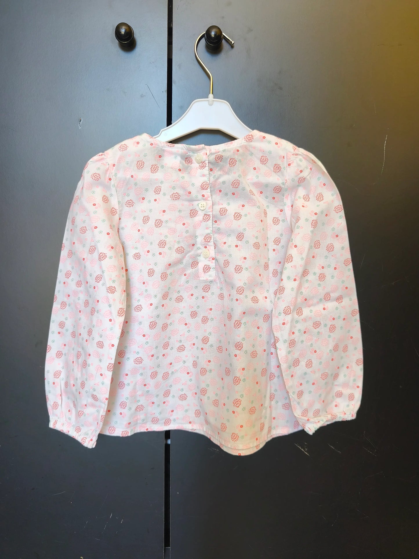 T-shirt floral blanc et terracotta avec nœud décoratif – Tex 36 mois 🌸 ref 167