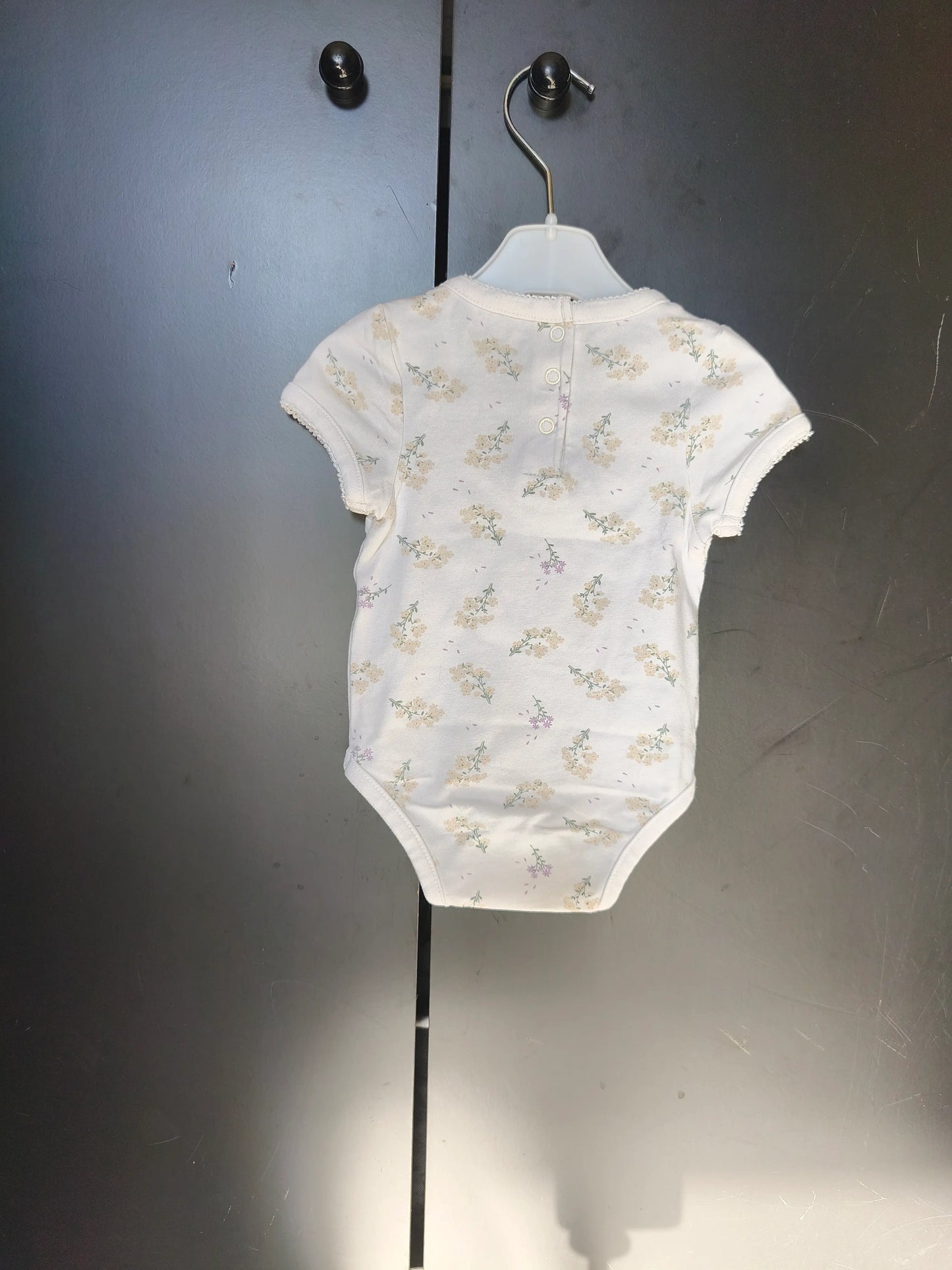 Body Blanc à Fleurs Beige et Violettes – Verbaudet – 3 Mois ref 190