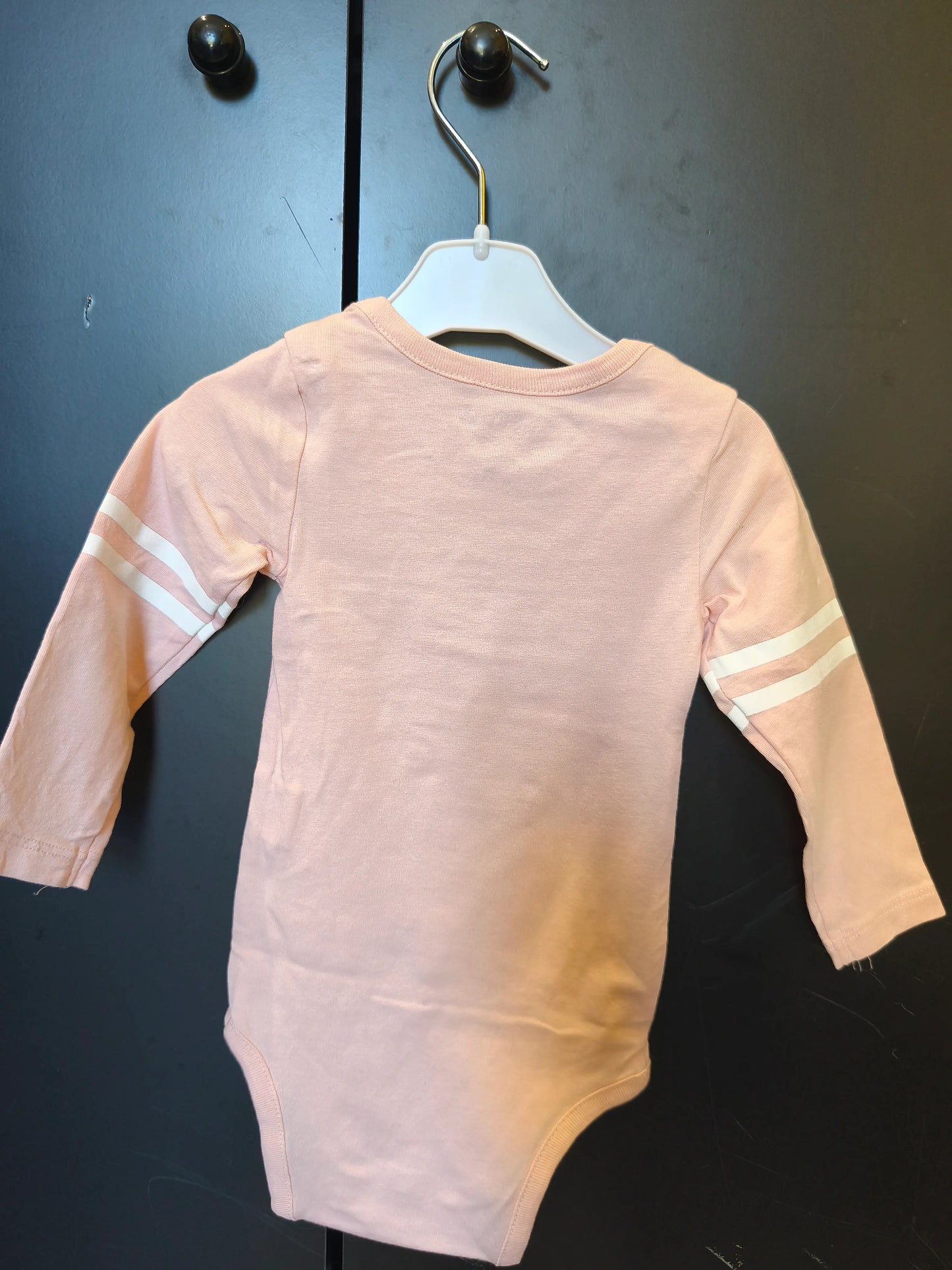 Body manches longues “Born to be a Super Unicorn” – Corail – 9 mois ref 266