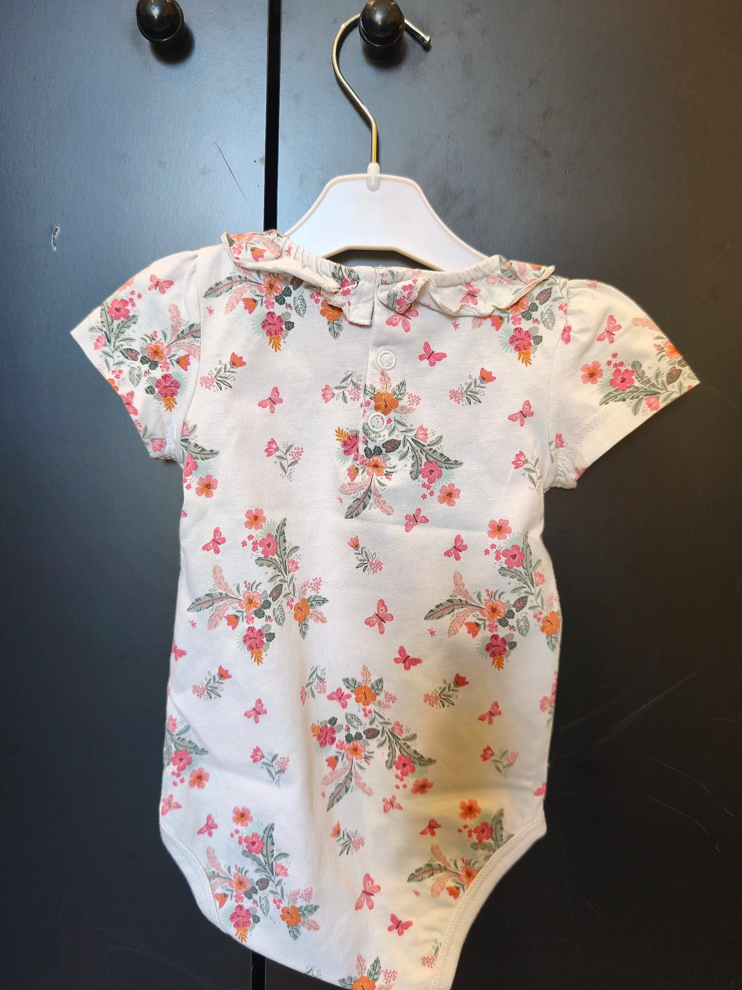 Body manches courtes “Fleurs & Papillons” – Blanc – 9 mois ref 264