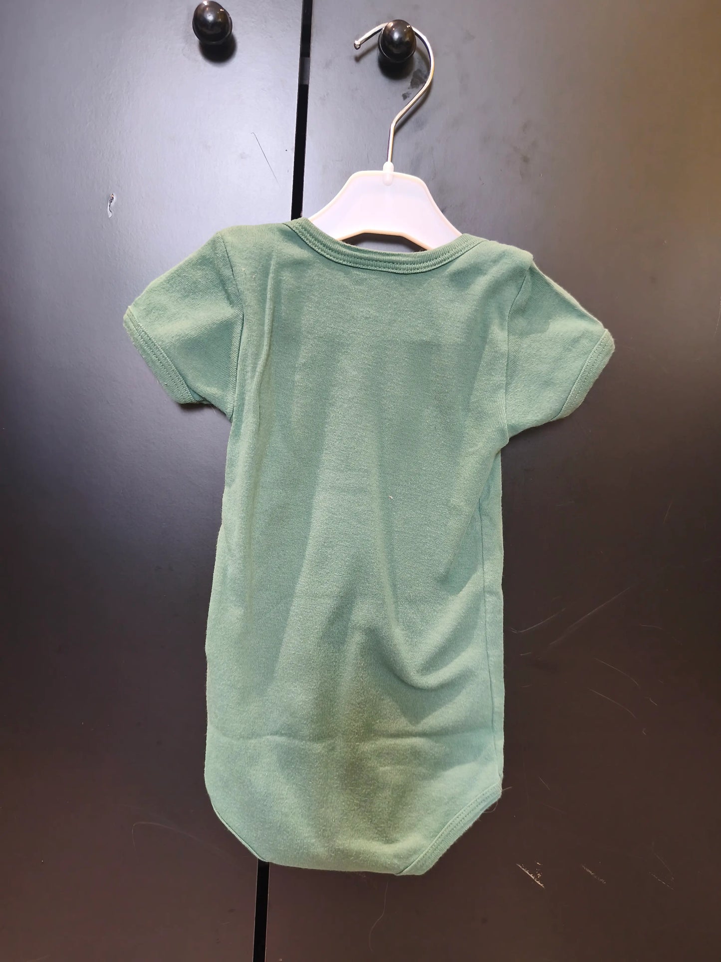 Body Vert Bouteille – Manches Courtes – Petit Bateau – 12 Mois ref 297
