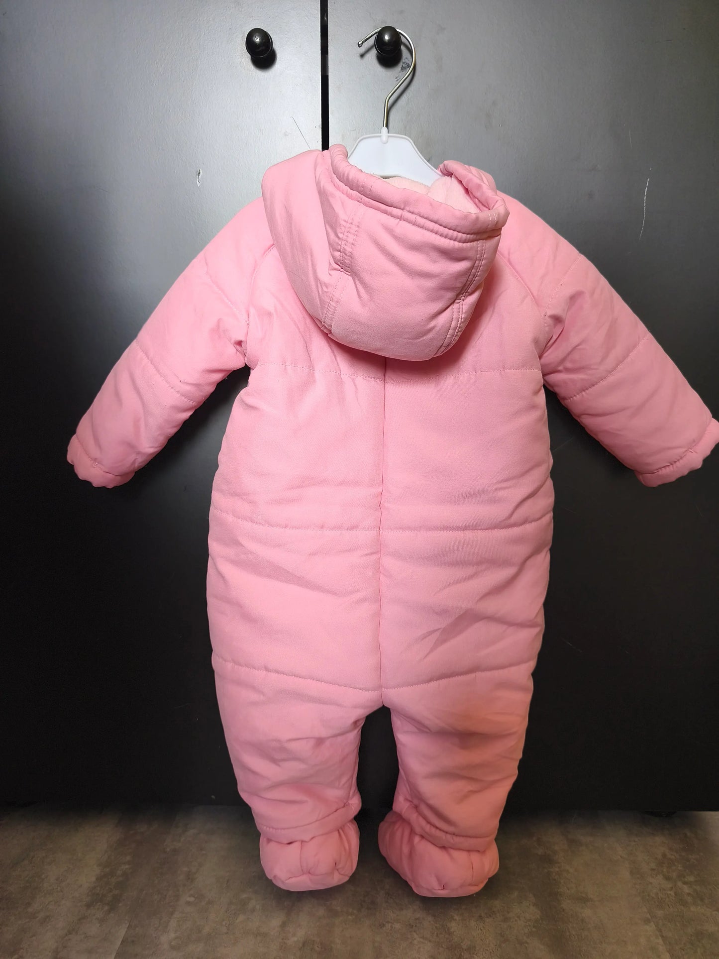 Combinaison pilote doublée moumoute – Rose broderie nounours – 9 mois ref 292