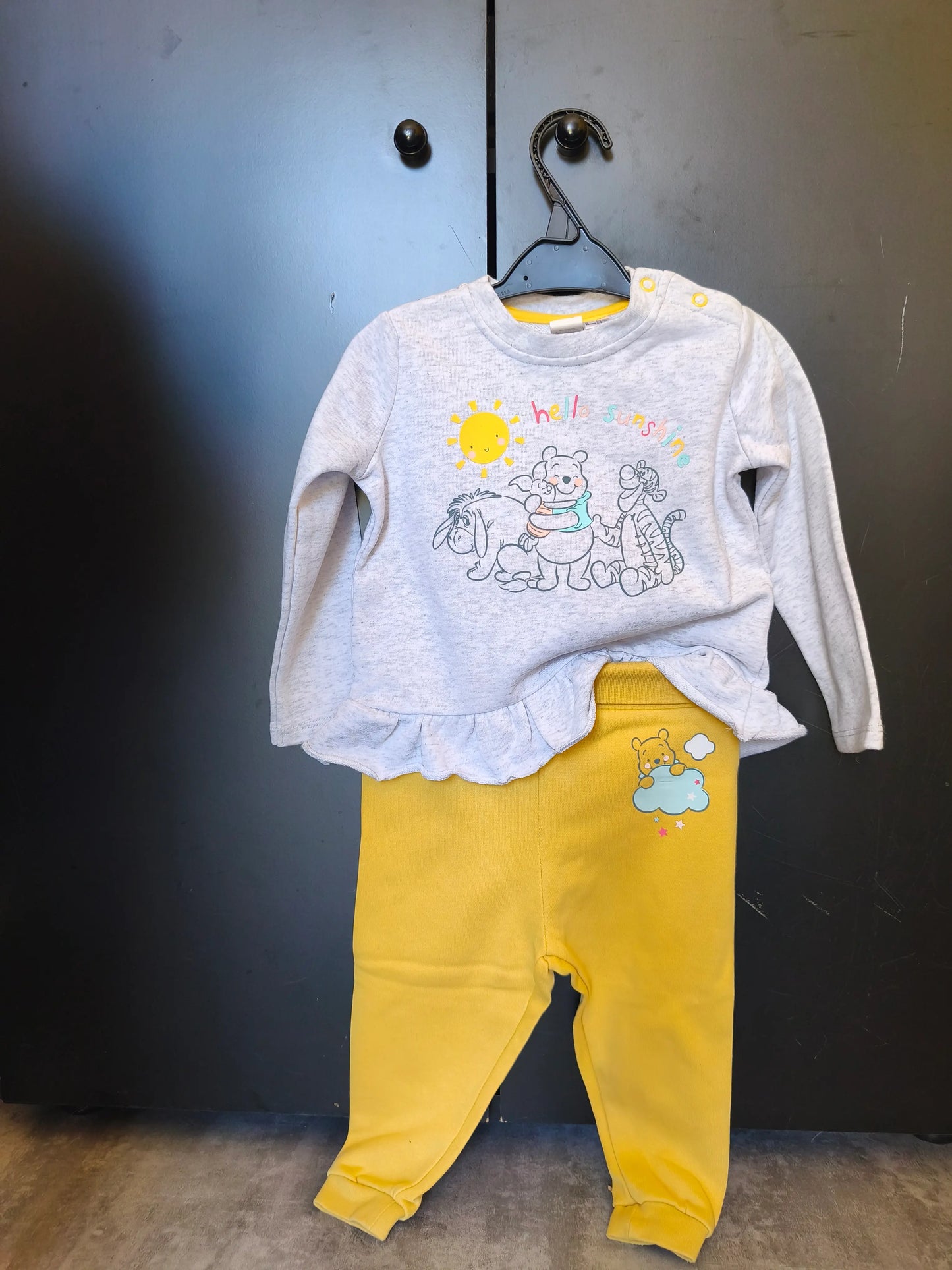 Ensemble Pull & Pantalon Winnie – Disney Baby – 6 Mois ref 201