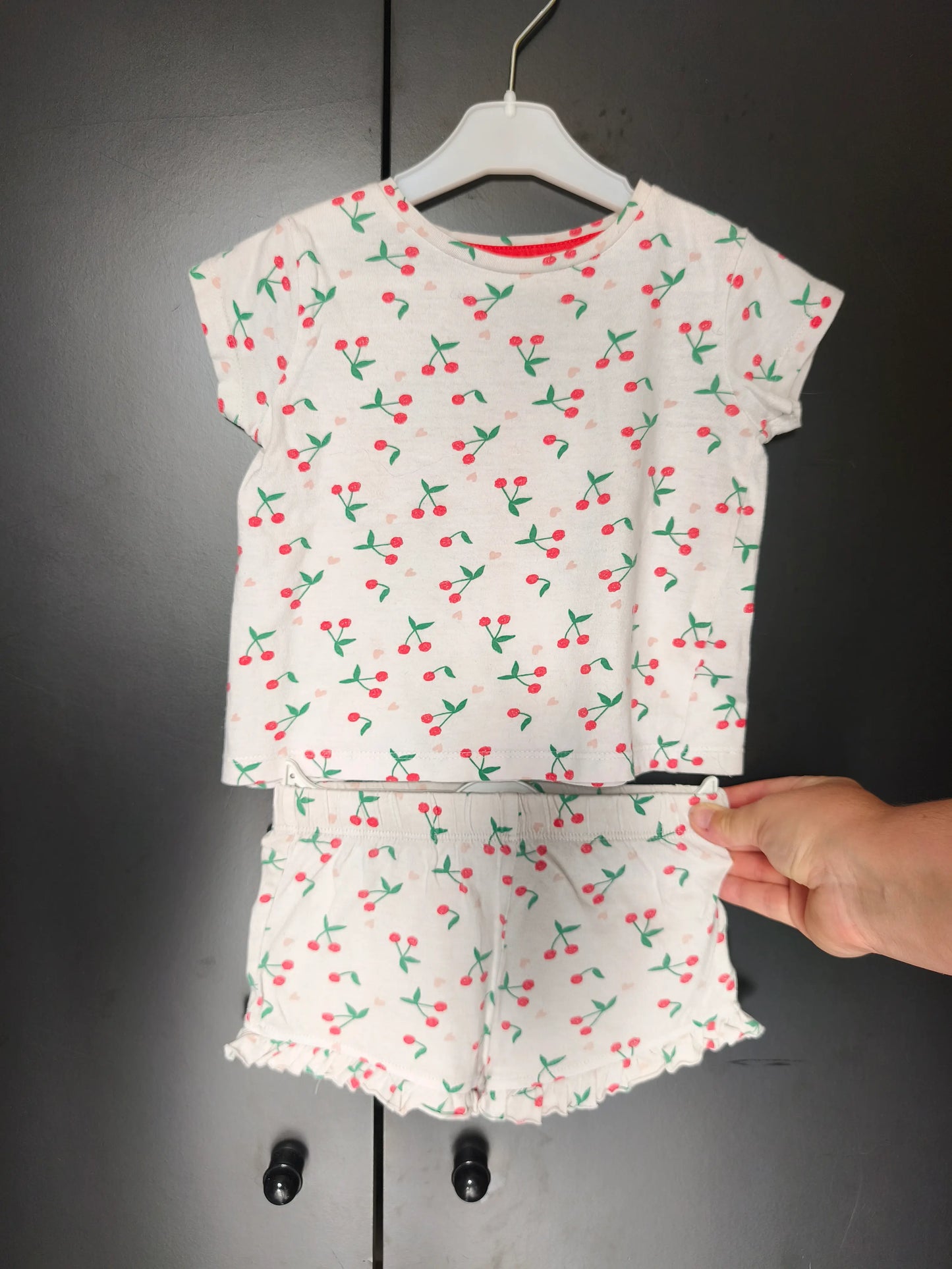 Ensemble t-shirt et short blanc imprimé cerises – Verbaudet 24 mois ref 432