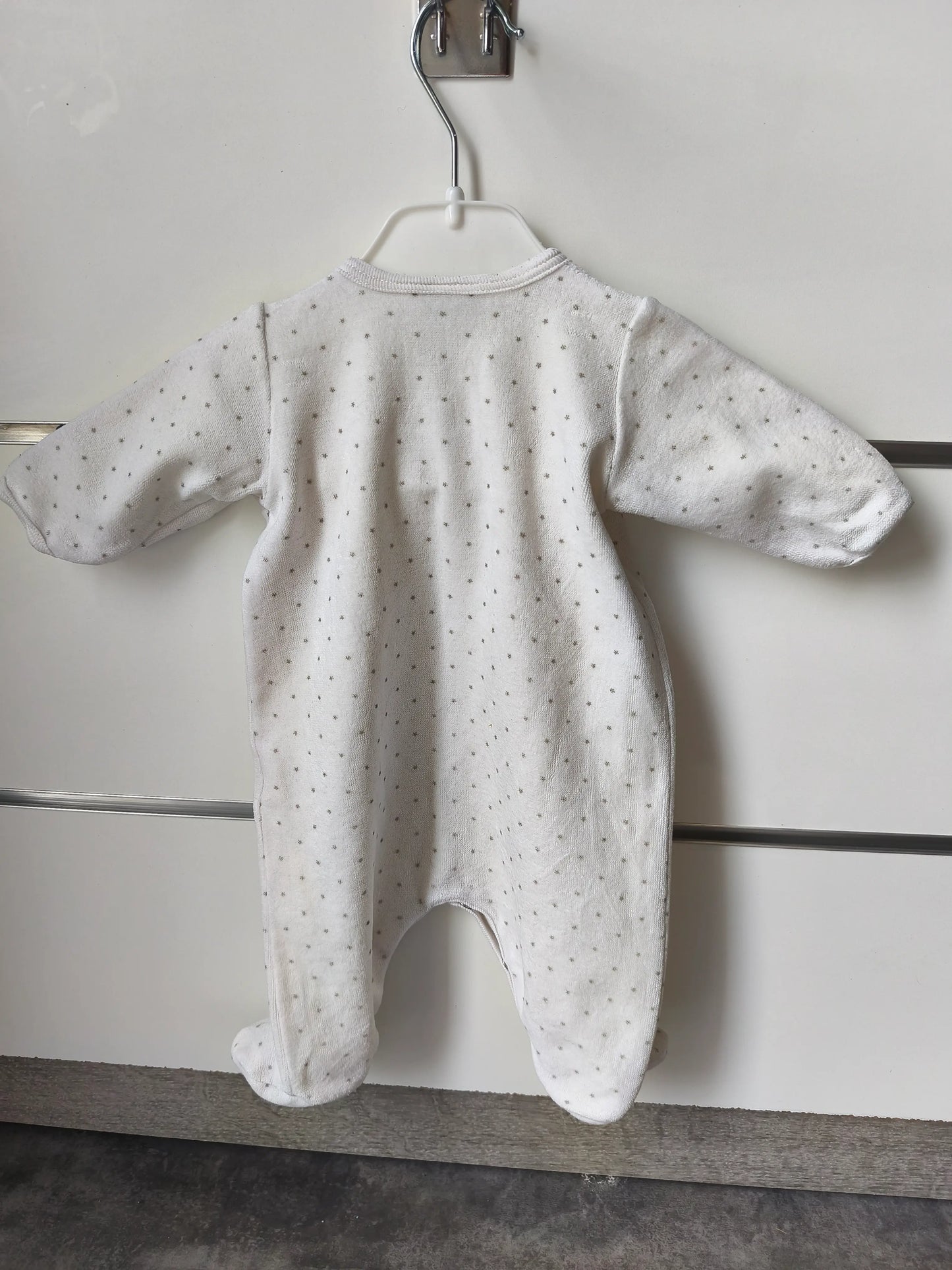 Grenouillère Blanche à Pois Gris 1 mois ref 678