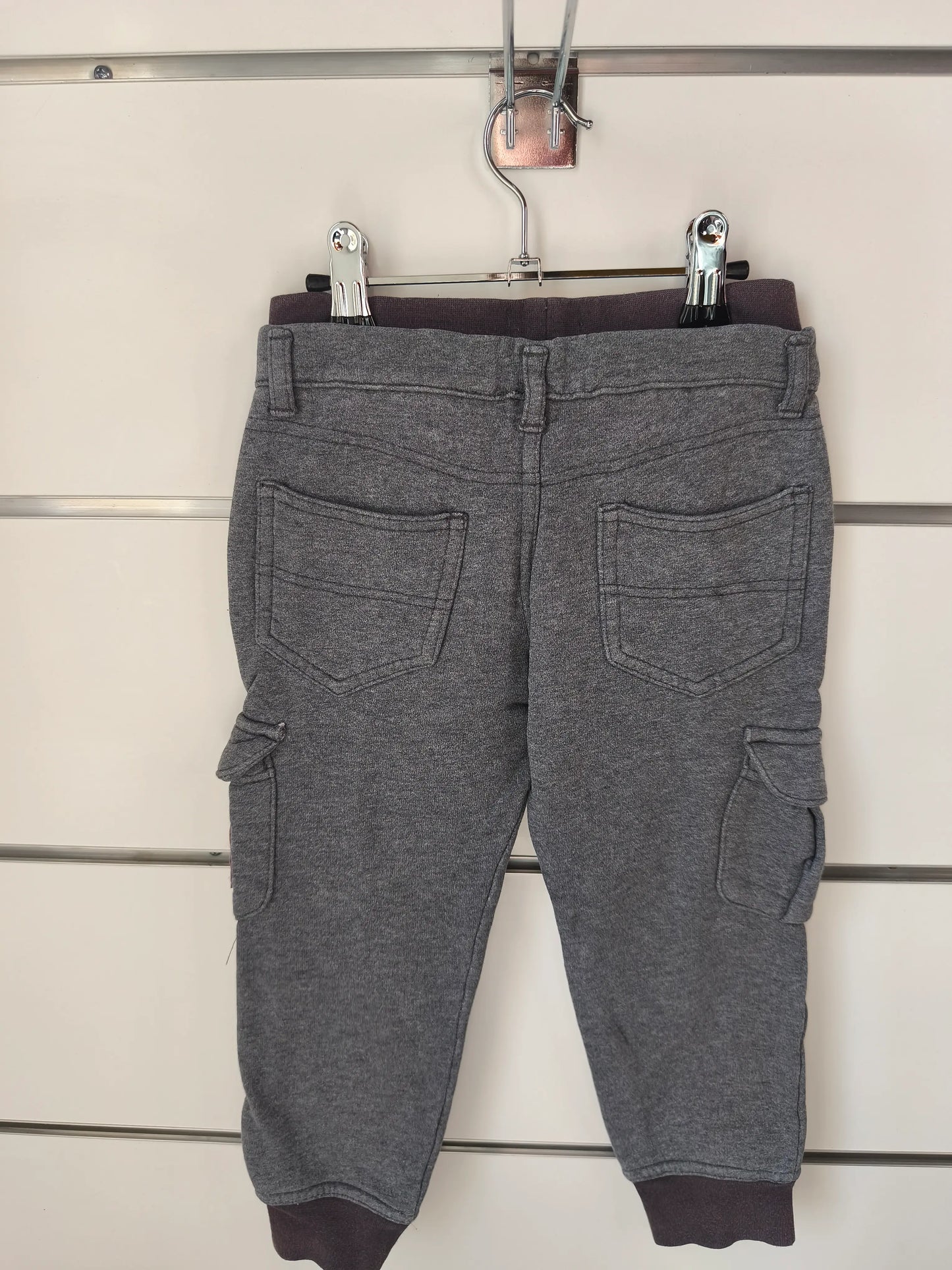 Pantalon de Sport Gris - 4 ans ref 510