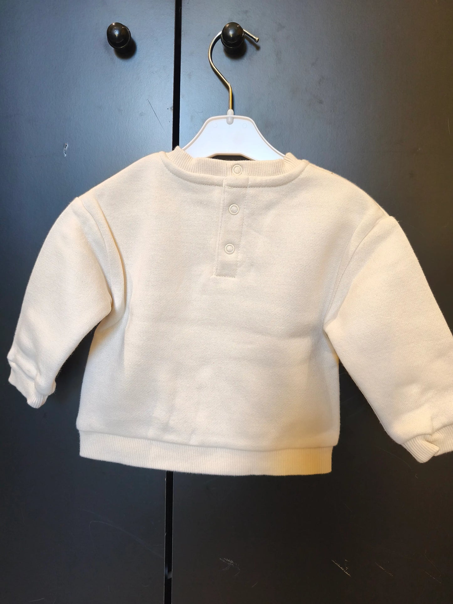 Pull manches longues – “Peek a Booh” – Crème clair – 9 mois ref 250