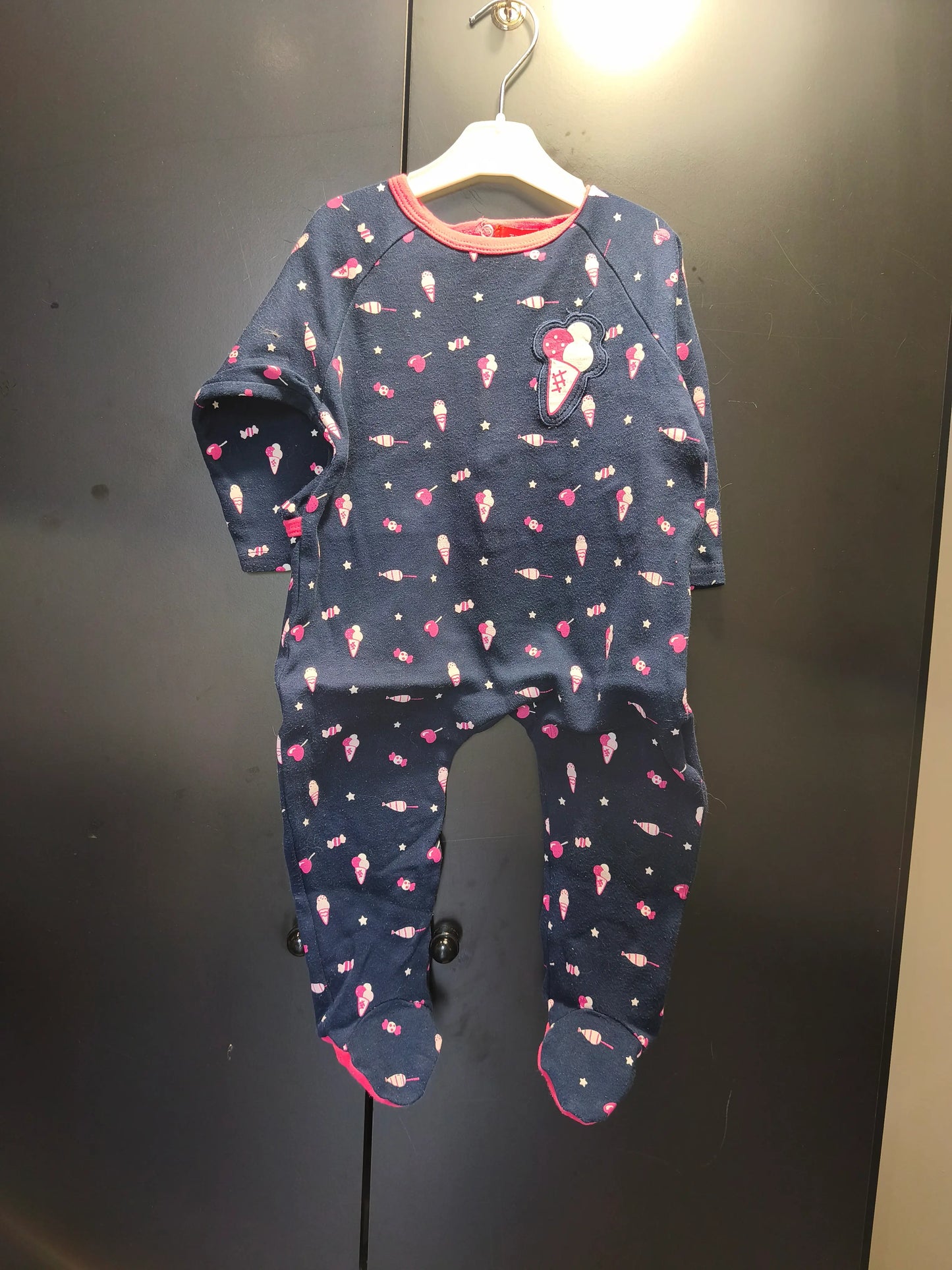Grenouillère Velours Bleu Nuit "Glaces et Bonbons" – Tissaia 18 mois ref 383