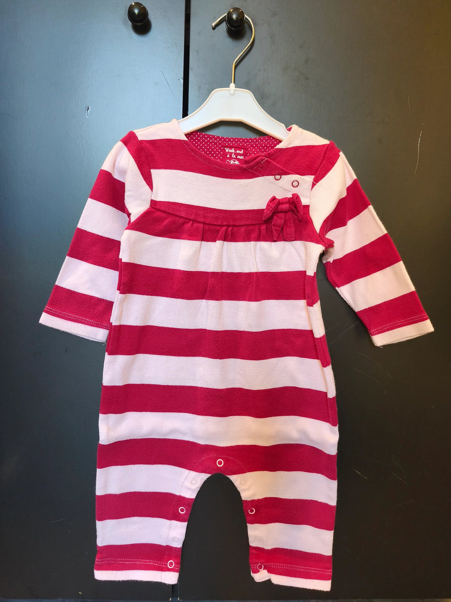 Grenouillère velours rayée – Rose pastel & rouge – 9 mois ref 252