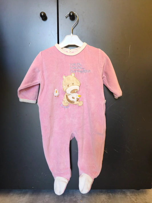 Grenouillère Rose Brodée “1 Câlin, 2 Câlins” – 6 Mois ref 212