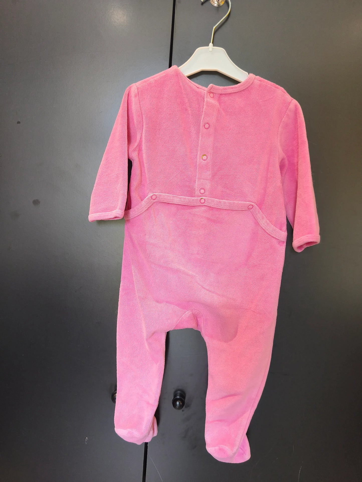 Grenouillère Rose Velours "Chic l’air de rien" – Petits Cœurs – 12 Mois ref 318