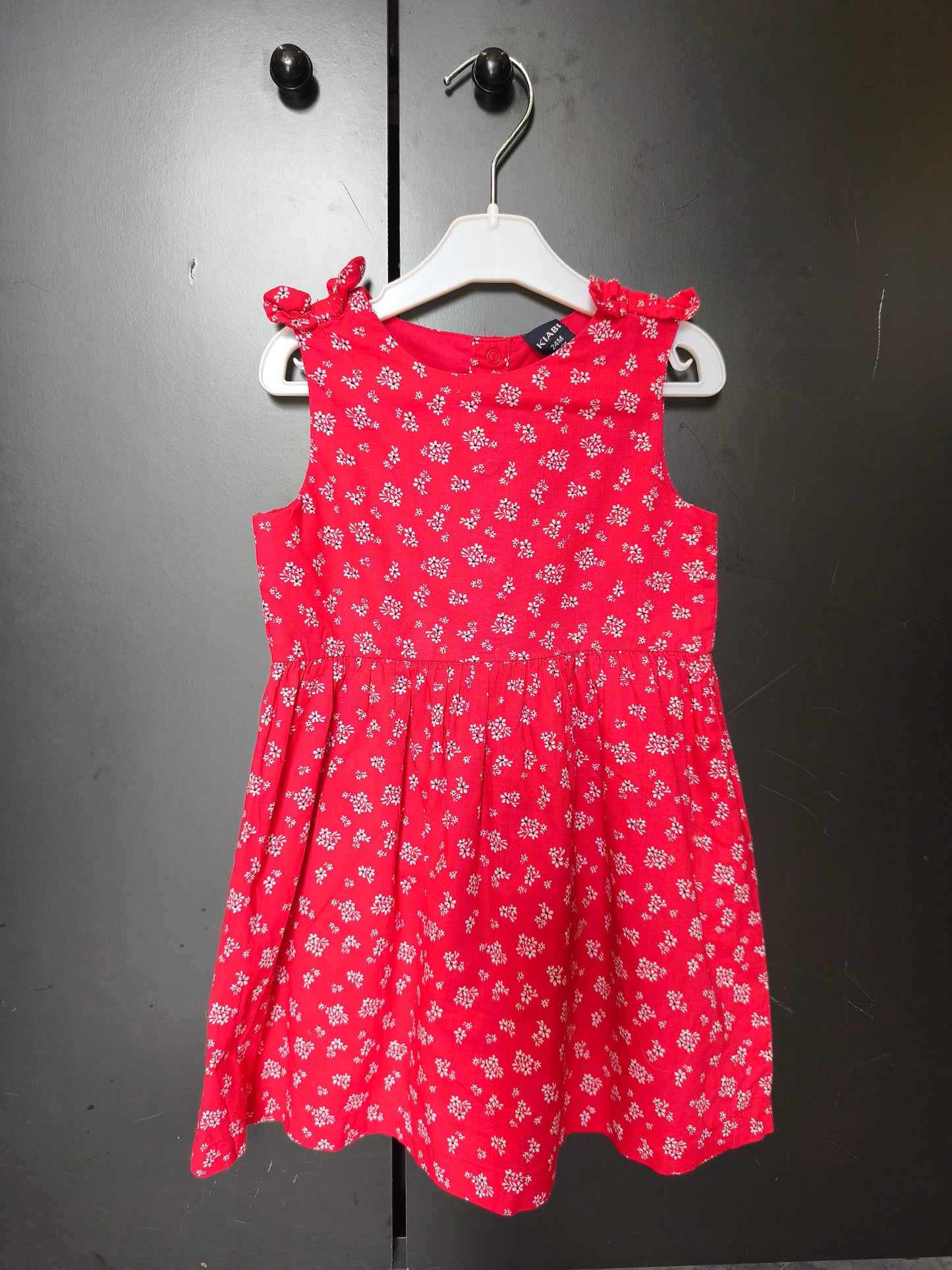 Robe Kiabi 24 mois – rouge à fleurs blanches 🎀🌸 ref 144