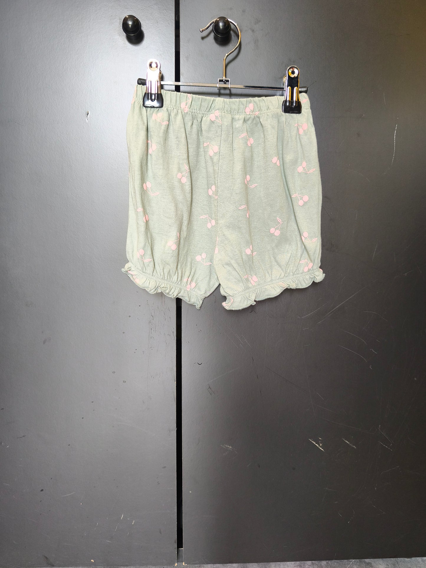 Short bébé Mots d’Enfant 18 mois – vert d’eau imprimé cerises 🍒💚 ref 136