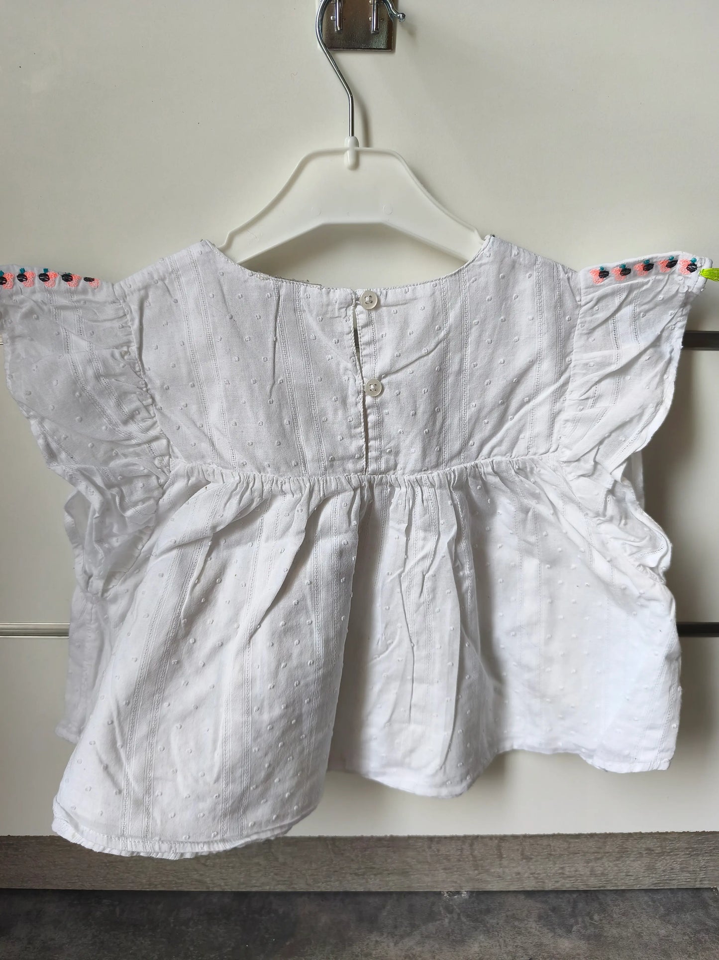 T-shirt Blanc Broderie Colorée 6 ans ref 631