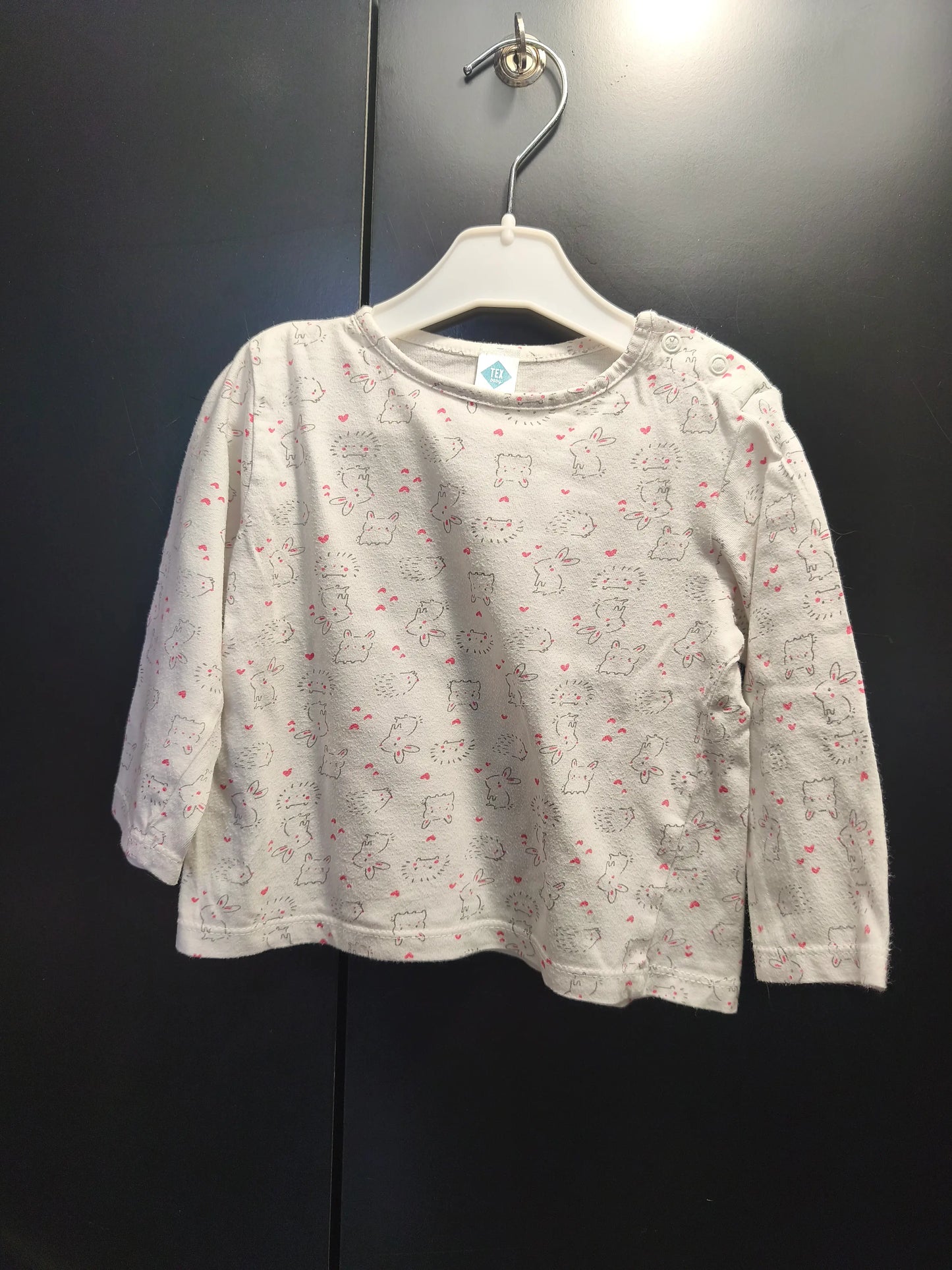 T-shirt blanc à imprimé lapin et cœur rose – Tex 18 mois ref 349