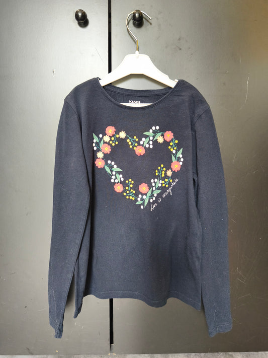T-shirt bleu marine manches longues – Kiabi – 8 ans – Motif cœur fleuri ref 150