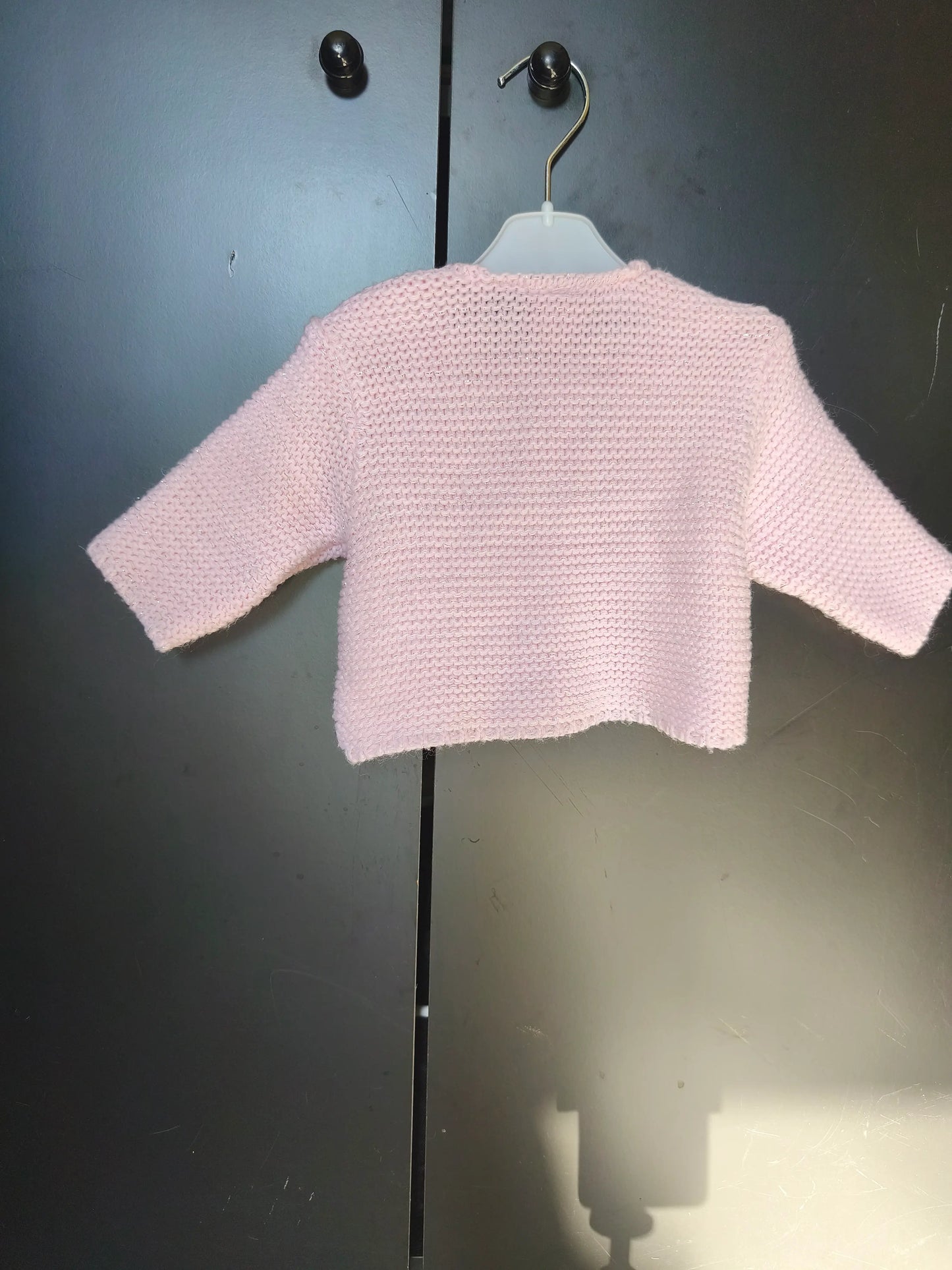 Veste Tricotée Rose – 4 Boutons – Boîte à Malices – 3 Mois ref 177