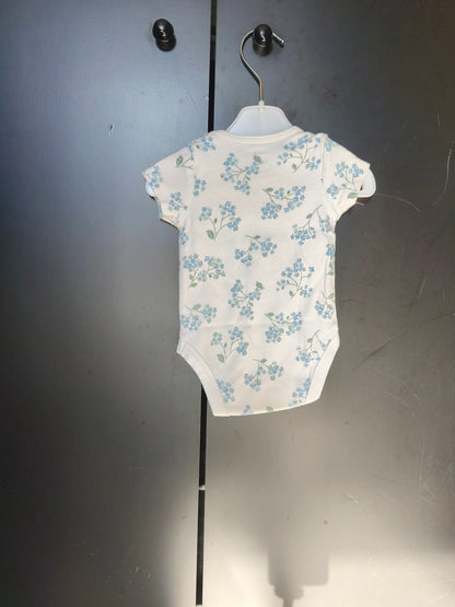 Body Blanc à Fleurs Bleues – Baby C&A – 0-1 Mois ref 187