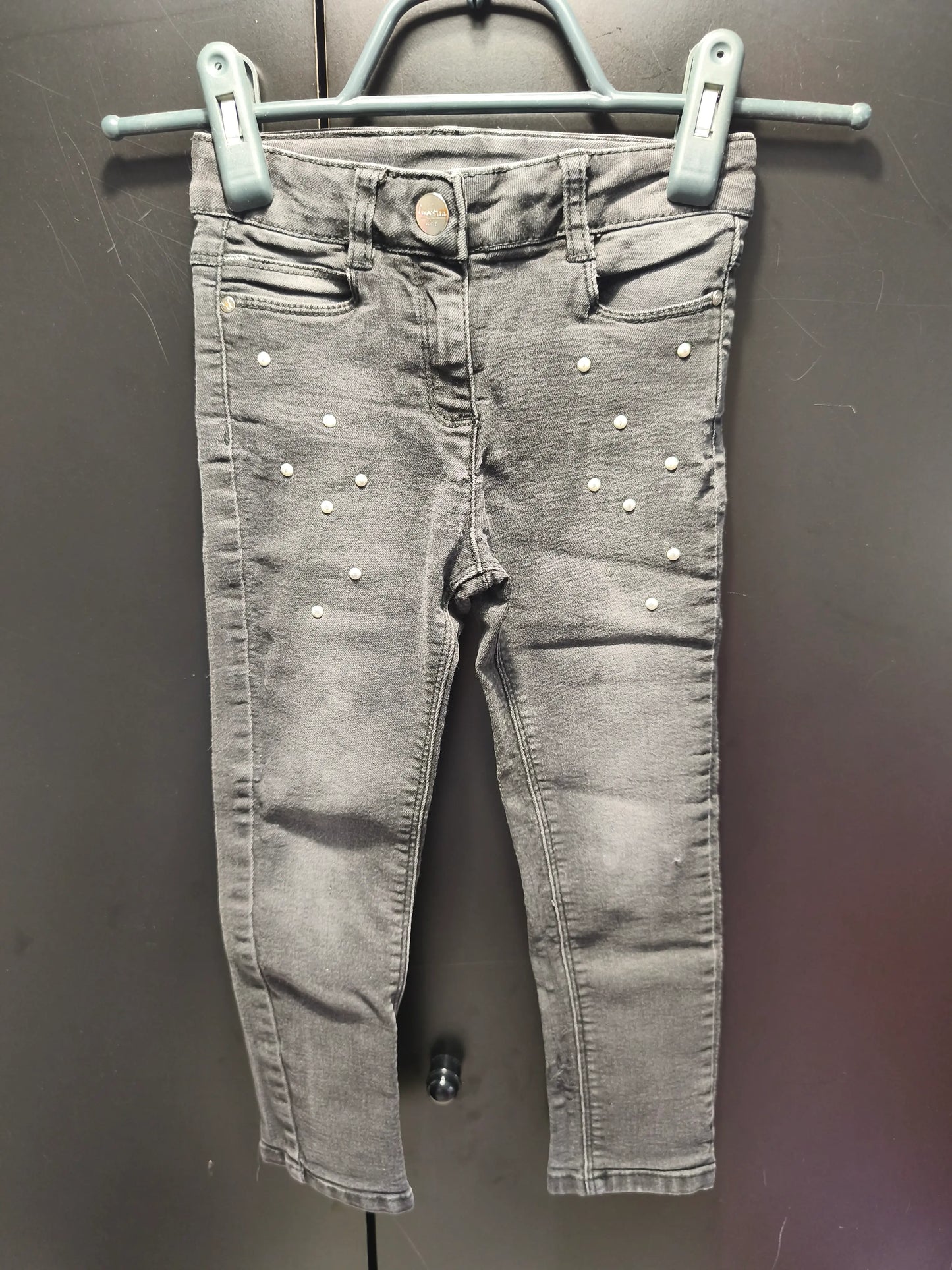 Jean Noir et Perles – 5 Ans ref 564