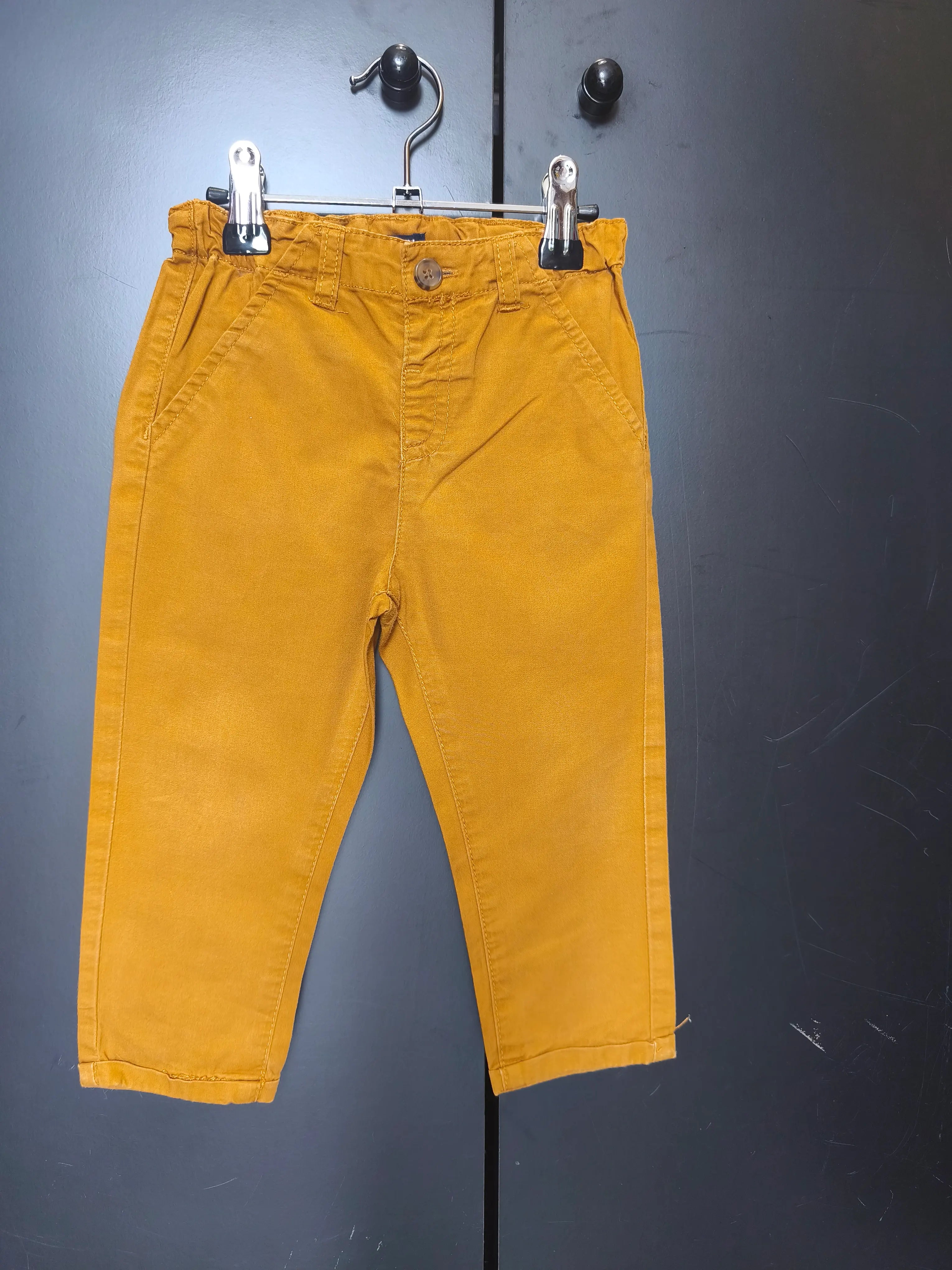 Pantalon chino Kiabi 18 mois - Poches avant, bouton simple & élastique intérieur