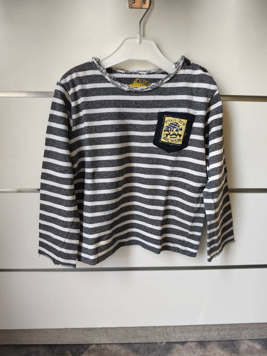Pull Blanc et Gris “Pirate” 6 ans ref 662