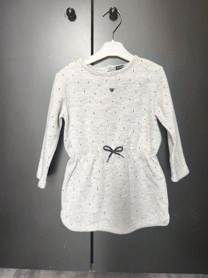 Robe Kiabi 24 mois - Grise à pois noirs avec cœur brodé et nœud ref 63