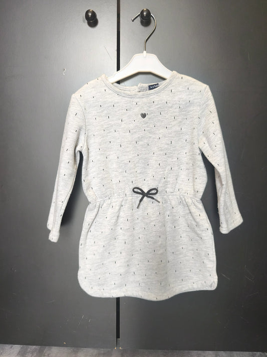 Robe Kiabi 24 mois - Grise à pois noirs avec cœur brodé et nœud ref 63