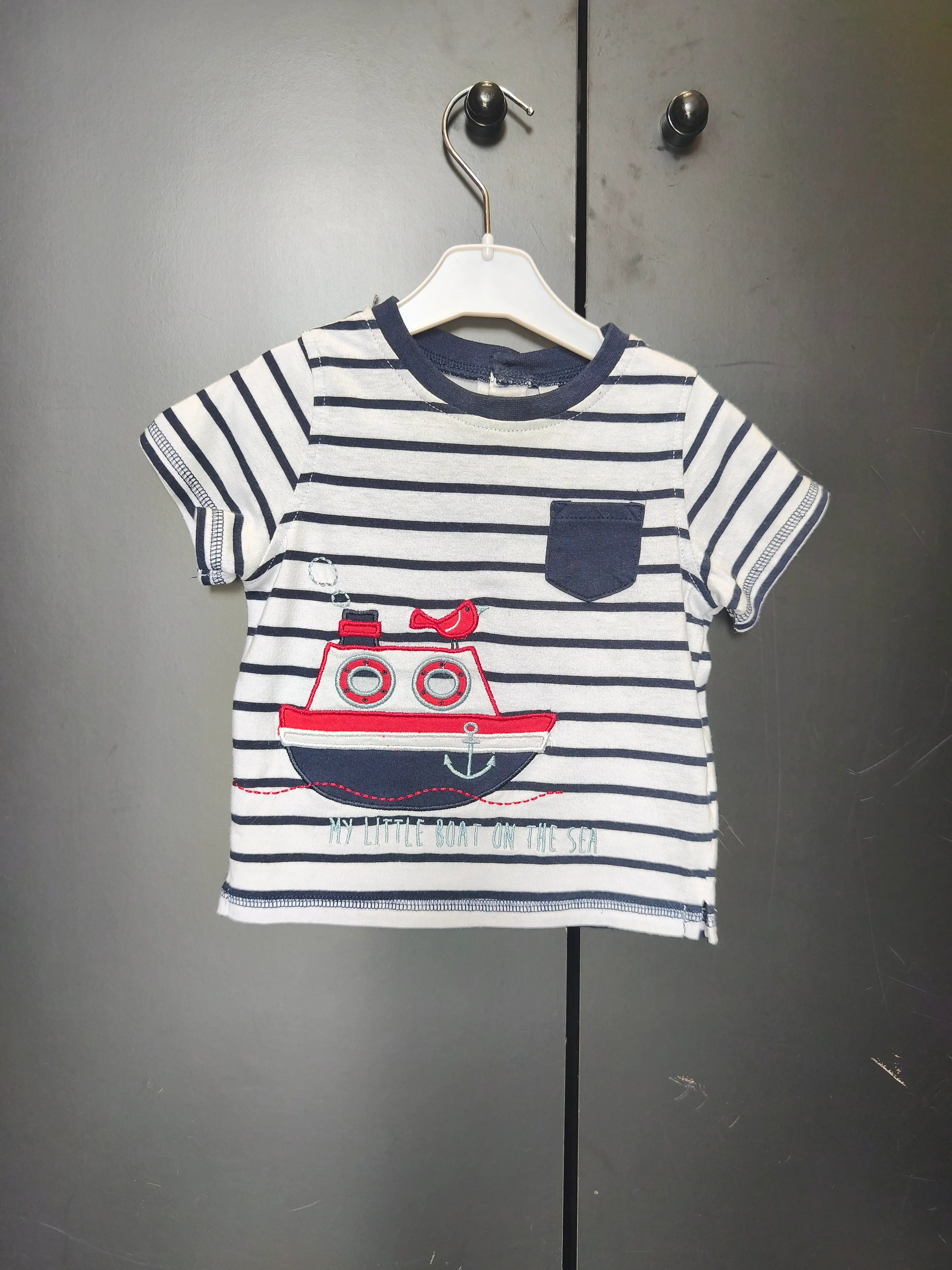 T-shirt marinière bébé 12 mois - Blanc & bleu avec broderie bateau