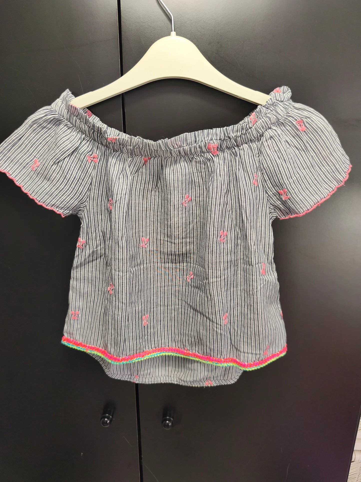 T-shirt Rayé Gris et Blanc – 6 Ans ref 538